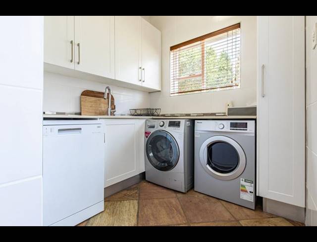 5 BEDROOM HOUSE FOR SALE IN RUIMSIG